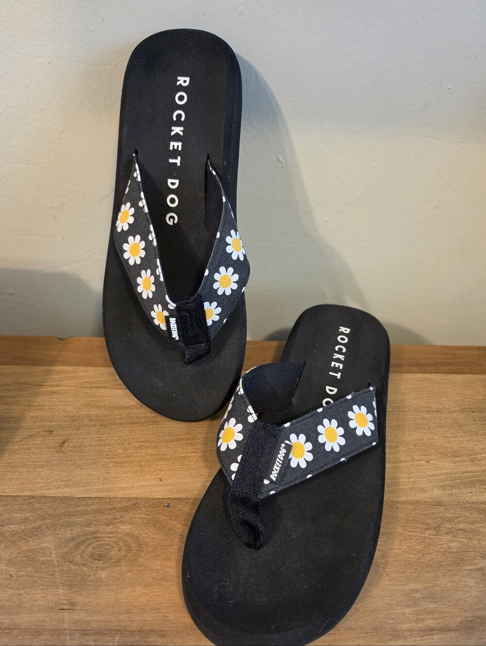 Rocket Dog Daisy Flip Flop Sandals